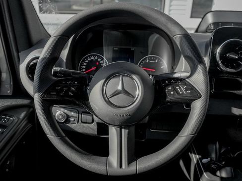Used 2026 Mercedes-Benz Sprinter 2500 image 15