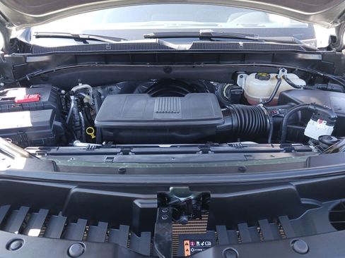 Used 2023 Chevrolet Suburban Premier image 33