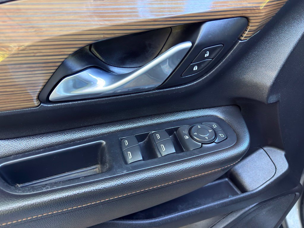 Used 2020 GMC Terrain SLE FWD image 22