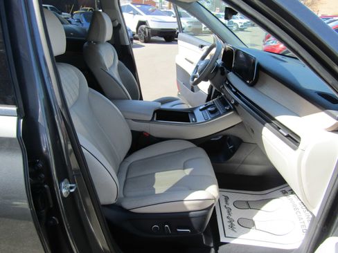 Used 2023 Hyundai Palisade Limited image 15