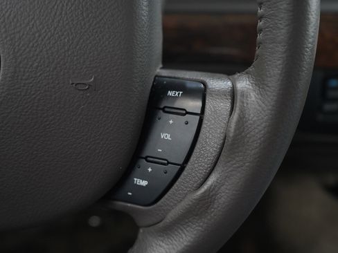 Used 2009 Mercury Grand Marquis LS RWD image 25