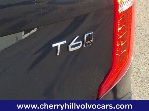 Certified 2022 Volvo XC90 T6 Momentum w/ Advanced Package image 30