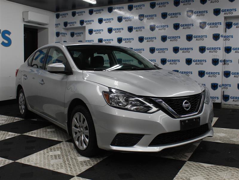 Used 2017 Nissan Sentra S FWD image 5