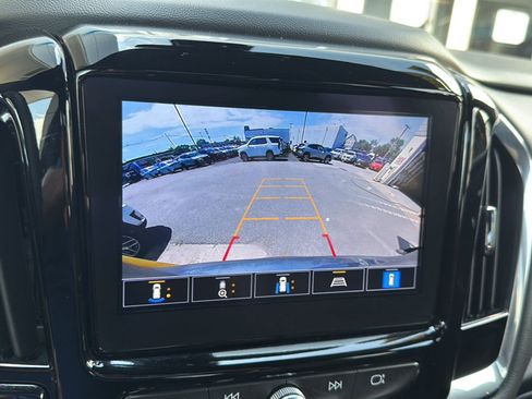 Used 2023 Chevrolet Traverse RS AWD/4WD image 40