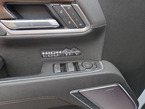 New 2026 Chevrolet Silverado 1500 High Country AWD/4WD image 11