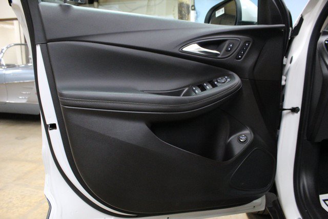 Used 2023 Buick Encore GX Essence w/ Experience Buick Package FWD image 17