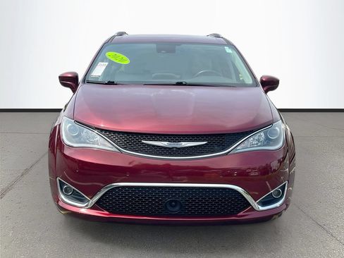 Used 2020 Chrysler Pacifica Touring-L Plus w/ Advanced Safetytec Group FWD image 2