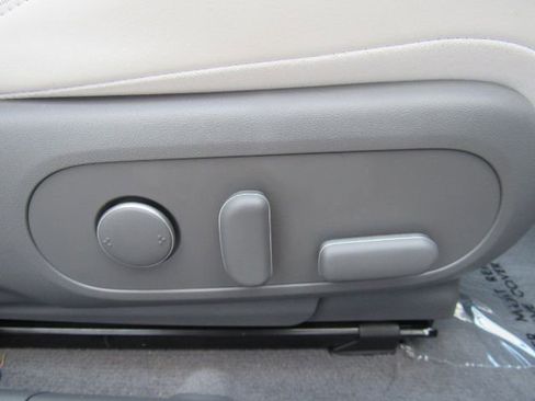 Used 2023 Hyundai Ioniq 5 Limited image 24