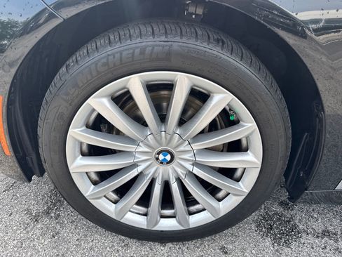 Used 2022 BMW 740i RWD image 11