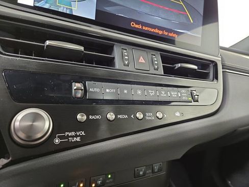 Used 2025 Lexus ES 350 F Sport image 23