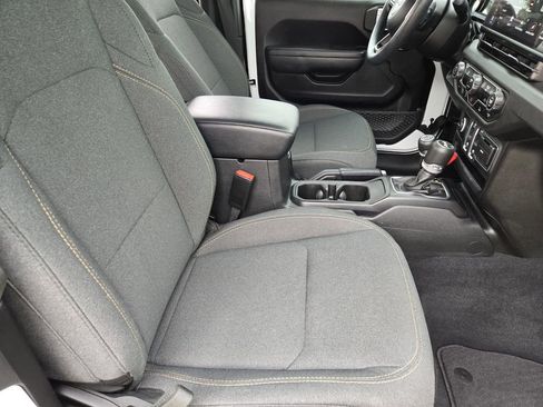 Used 2025 Jeep Wrangler Sport image 13