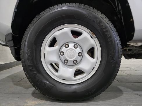 Used 2022 Toyota Tacoma SR AWD/4WD image 22