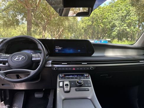 Used 2025 Hyundai Palisade SEL FWD image 32