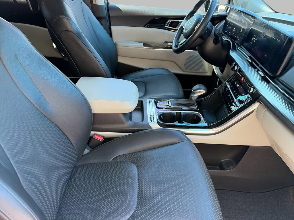 Used 2024 Kia Carnival SX Prestige FWD image 9