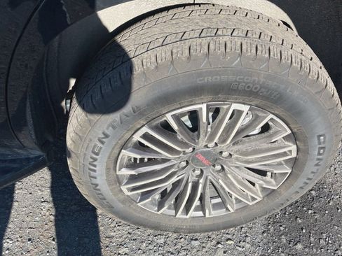 Used 2025 GMC Yukon Elevation w/ Technology Package image 12