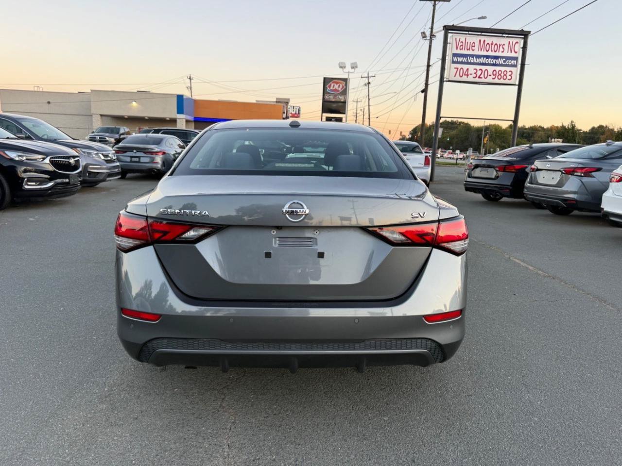 Used 2021 Nissan Sentra SV FWD image 5
