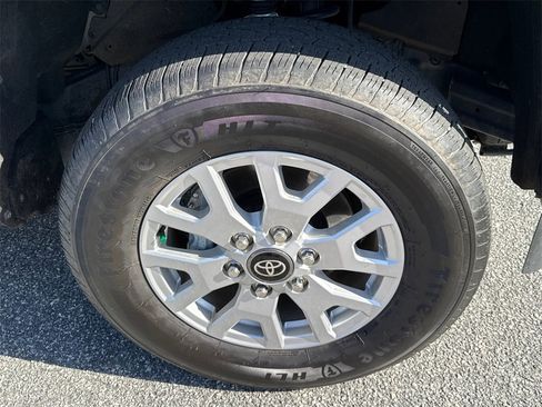 Used 2025 Toyota Tacoma SR5 image 12