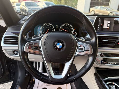 Used 2016 BMW 750i xDrive image 18
