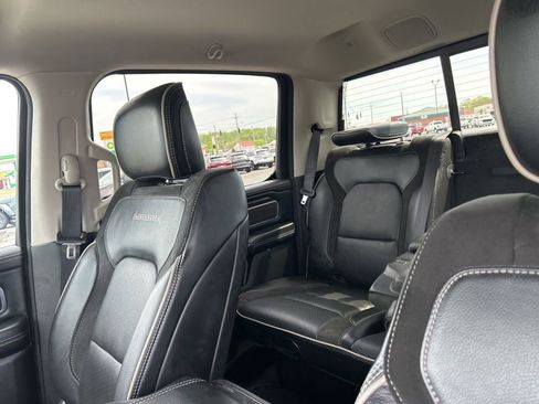 Used 2022 RAM 1500 Laramie AWD/4WD image 12