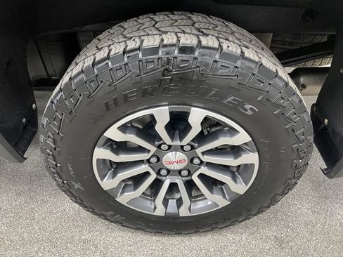 Used 2023 GMC Sierra 1500 AT4 w/ Technology Package image 17