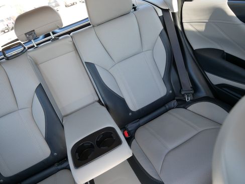 Used 2024 Subaru Forester Limited w/ Convenience Package image 14