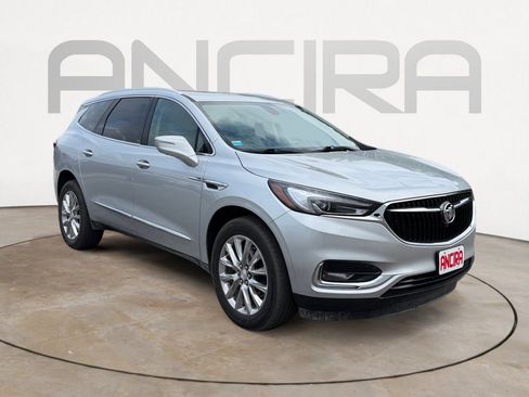 Used 2021 Buick Enclave Essence w/ Sound and Sites Package FWD image 3