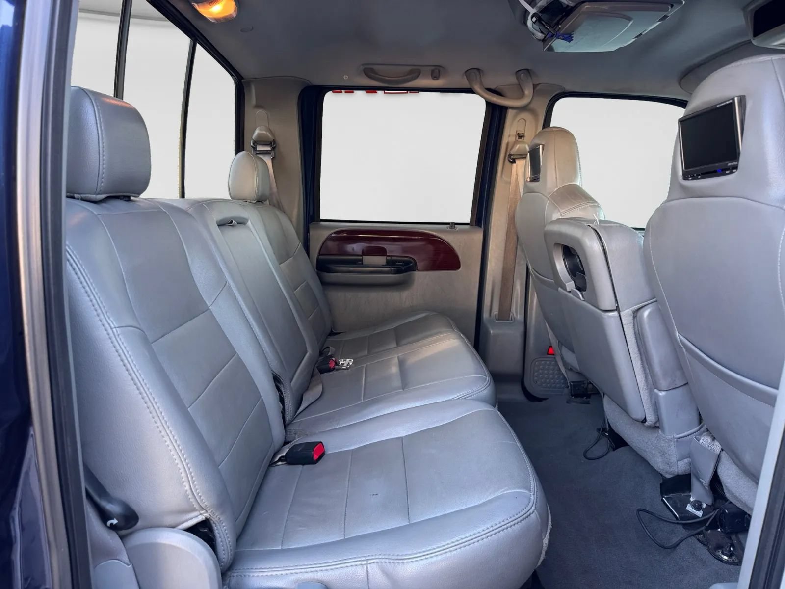 Used 2007 Ford F350 Lariat AWD/4WD image 22
