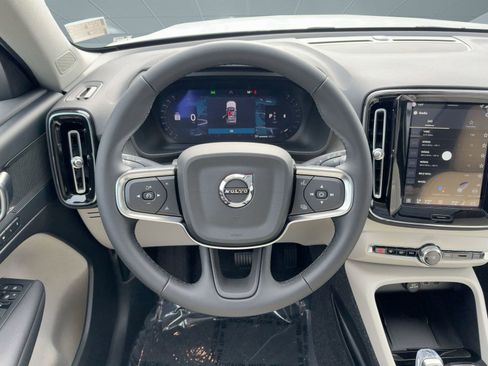 New 2026 Volvo XC40 B5 Plus w/ Protection Package Premier image 26