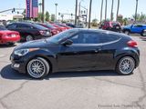 Used 2013 Hyundai Veloster w/ Style Pkg image 2