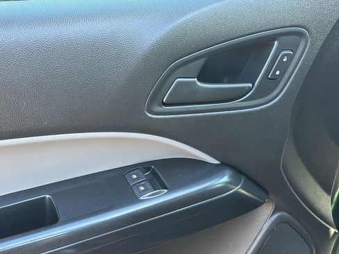 Used 2016 GMC Canyon 4x4 Extended Cab w/ Convenience Package image 25