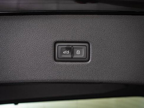 New 2026 Audi Q8 Prestige image 20