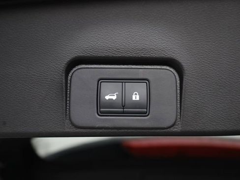 Used 2022 Nissan Rogue SL w/ SL Premium Package image 31