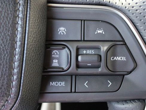New 2026 Toyota 4Runner Limited AWD/4WD image 29