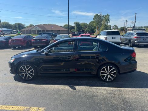 Used 2013 Volkswagen Jetta GLI Autobahn FWD image 3