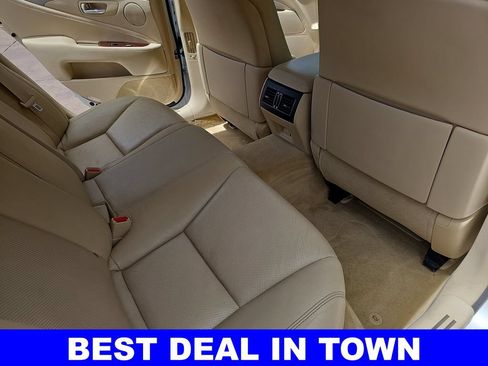 Used 2016 Lexus LS 460 w/ Comfort Package RWD image 11