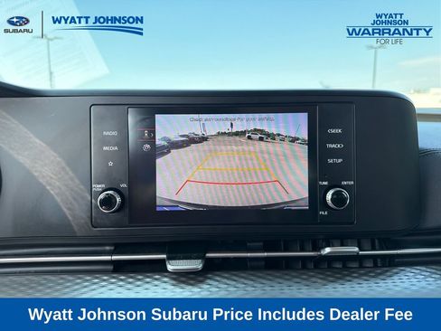 Used 2024 Kia Carnival LX FWD image 26