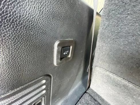Used 2012 Lincoln Navigator 4WD image 63