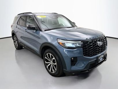 Used 2025 Ford Explorer ST-Line