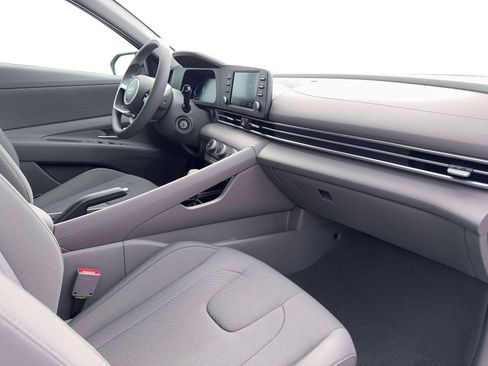New 2026 Hyundai Elantra SE FWD image 15