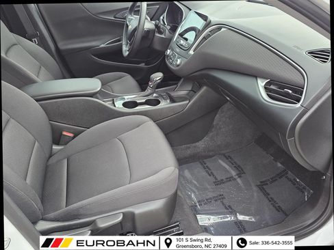 Used 2021 Chevrolet Malibu RS FWD image 26