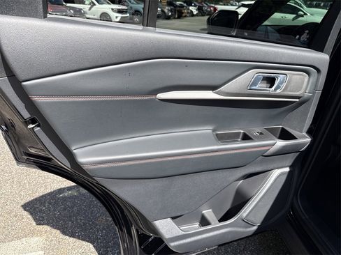New 2025 Ford Explorer ST-Line w/ Premium Package image 24