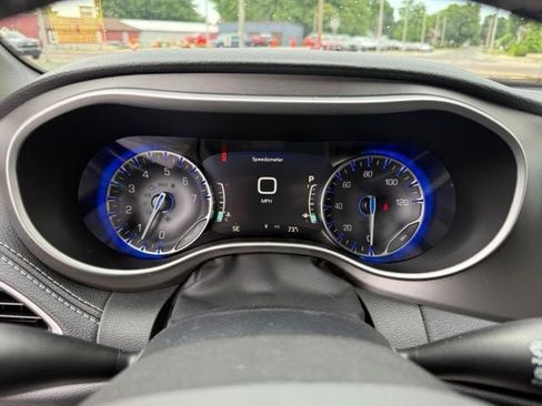 New 2027 Chrysler Pacifica Select FWD image 16