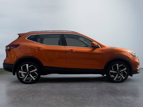 Used 2022 Nissan Rogue Sport SL w/ Premium Package image 4