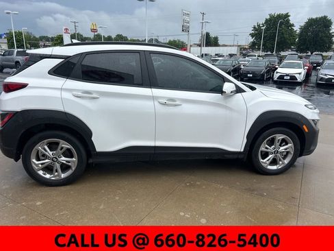 Used 2023 Hyundai Kona SEL AWD/4WD image 4