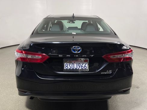 Used 2020 Toyota Camry LE FWD image 4