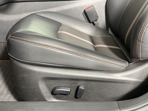 Used 2025 Nissan Altima 2.5 SR FWD image 13