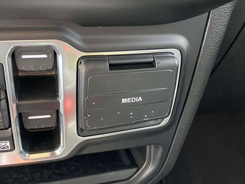 Used 2023 Jeep Wrangler Sahara w/ Cold Weather Group image 4