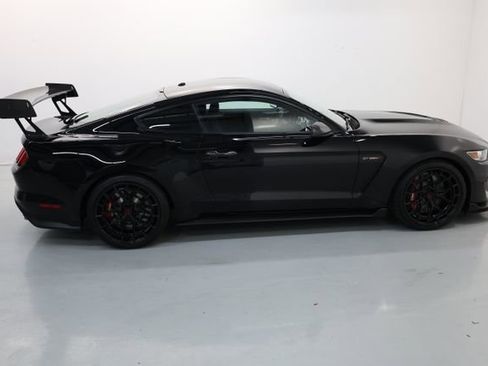 Used 2019 Ford Mustang Shelby GT350R w/ GT350R Equipment Group 920A RWD image 65