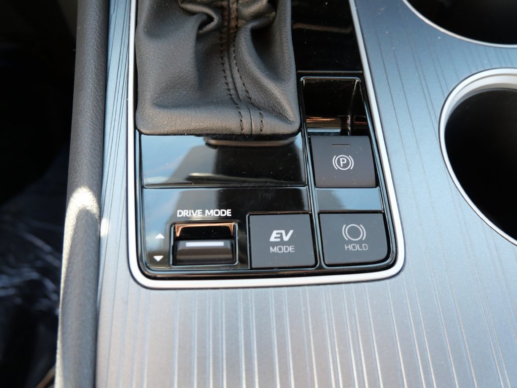 Certified 2026 Toyota Sienna XLE FWD image 20