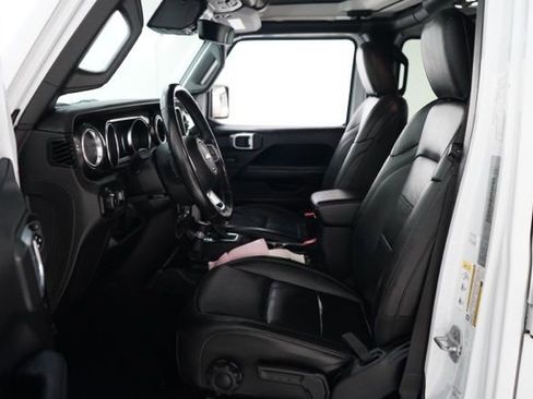 Used 2019 Jeep Wrangler Unlimited Sahara w/ Advanced Safety Group AWD/4WD image 13